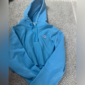 Cropped blue hoodie